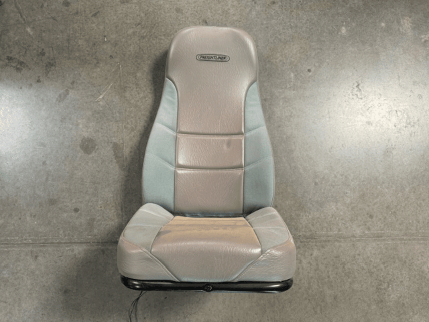 Freightliner 911 Seats Universal Reclining Upper Only - 183460LN402