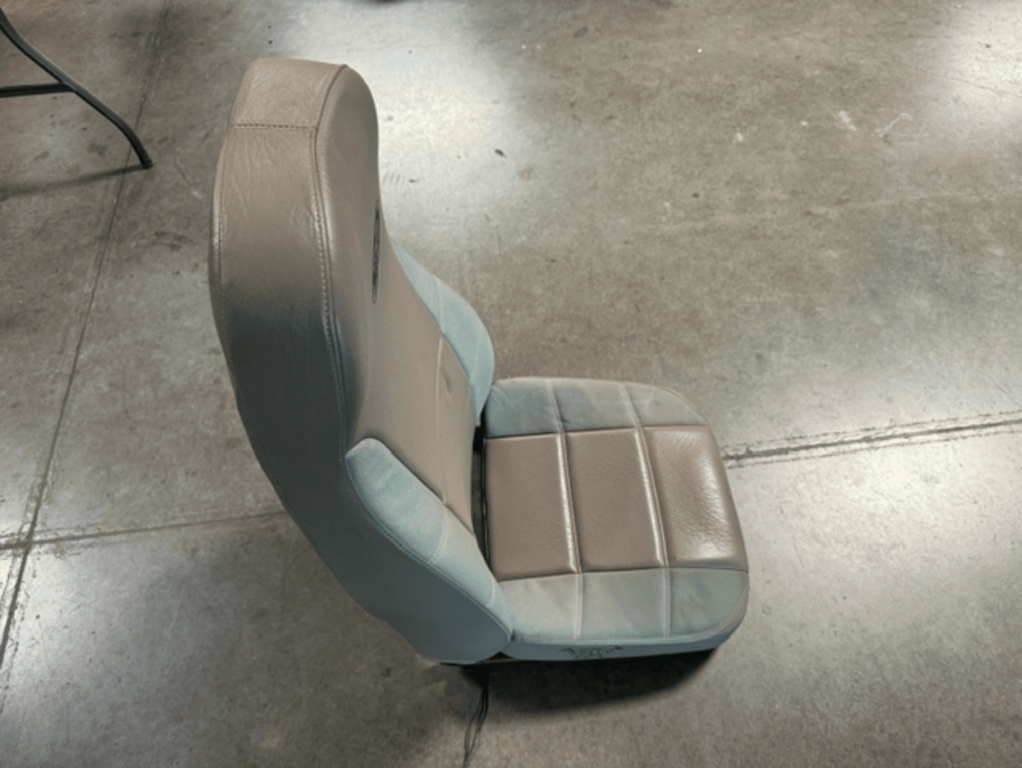 Freightliner 911 Seats Universal Reclining Upper Only - 183460LN402